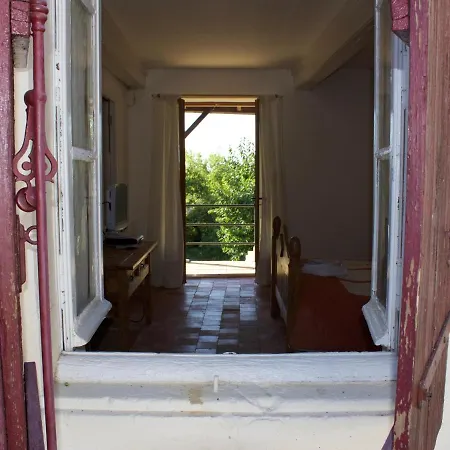 Bed and Breakfast Ancienne Ecole Cazaux-Villecomtal Exterior foto